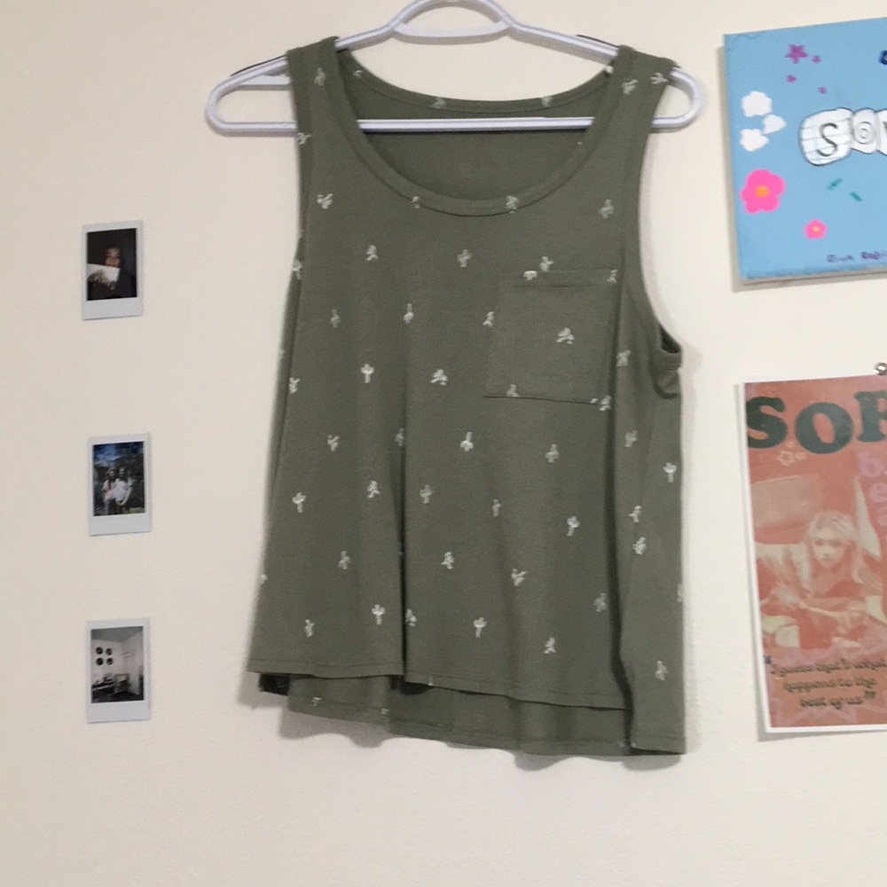 Tank top bundle - Picture 2 of 3